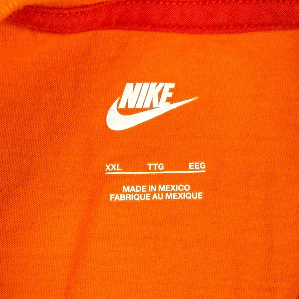 Nike Ted Lasso AFC Richmond Bantr Graphic T-Shirt Mens XXL Orange 363277-81J